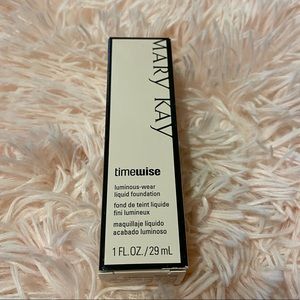 Mary Kay Timewise Luminous Liquid Foundation
